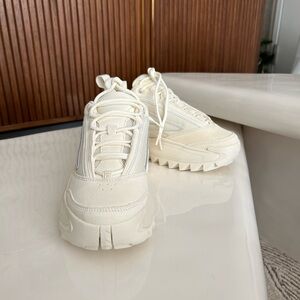 New FILA Twister Sneakers - Women’s 7.5